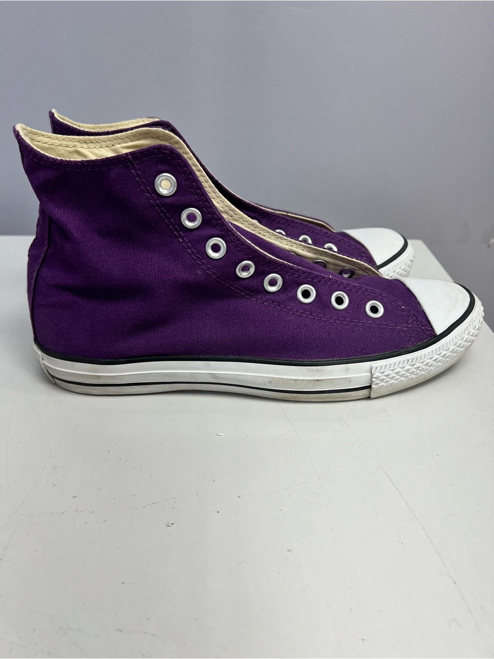 Converse High Top Sneakers in Deep Purple Men 8 Women 10 - Picture 5 of 10
